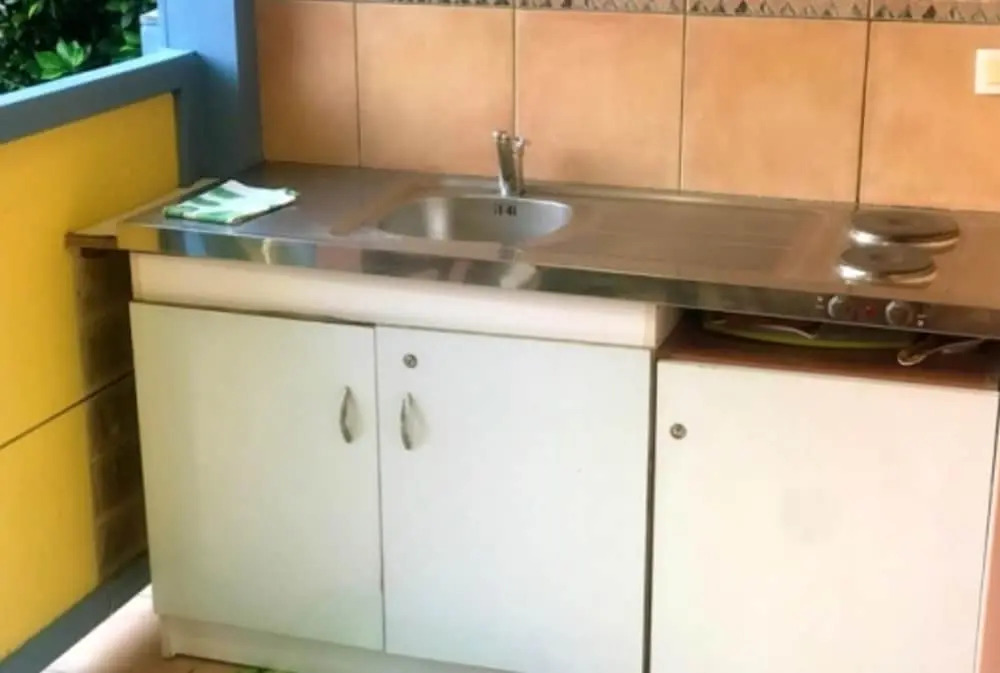 Studio in Sainte-anne, With Enclosed Garden and Wifi - 100 m From the Beach