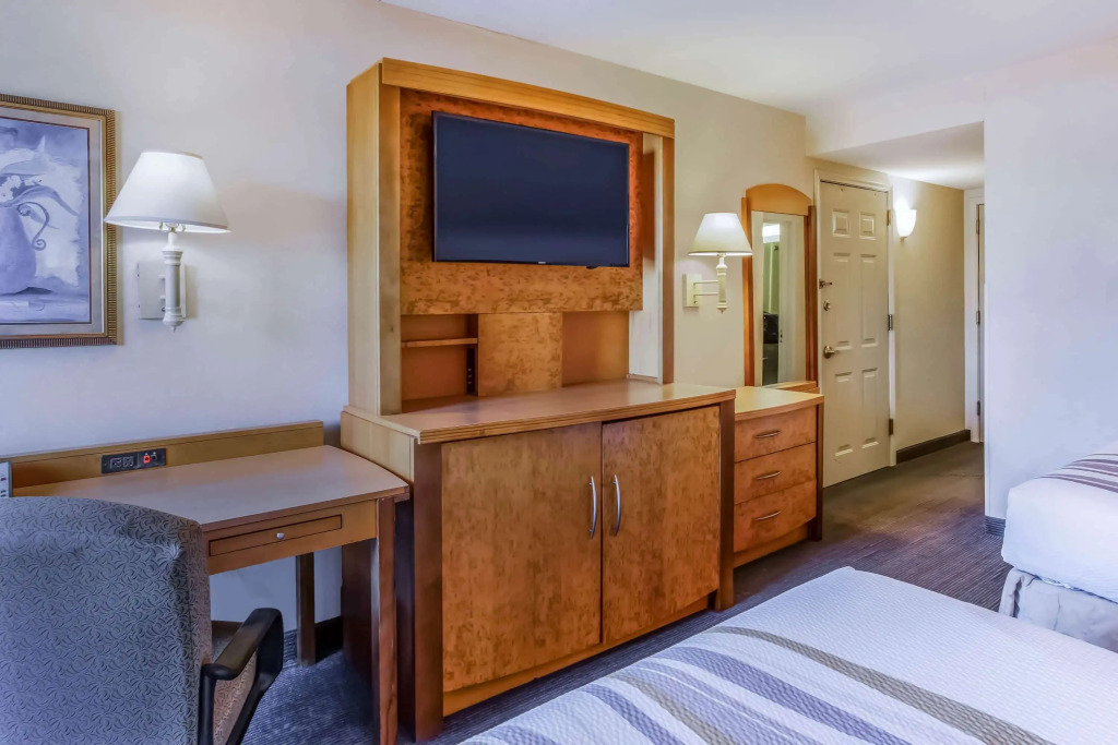 La Quinta by Wyndham Islip - MacArthur Airport