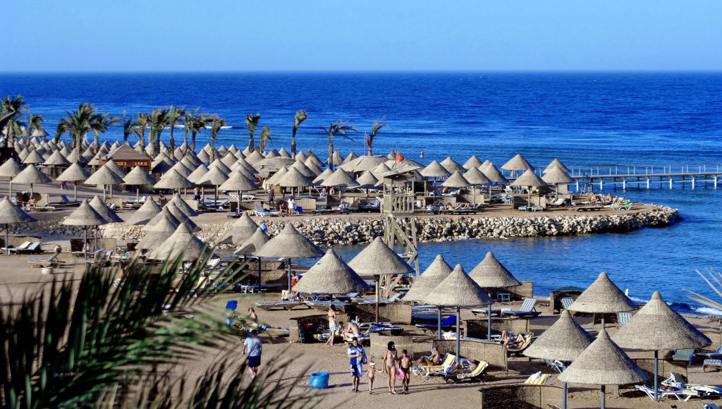 Отель Parrotel Beach Resort