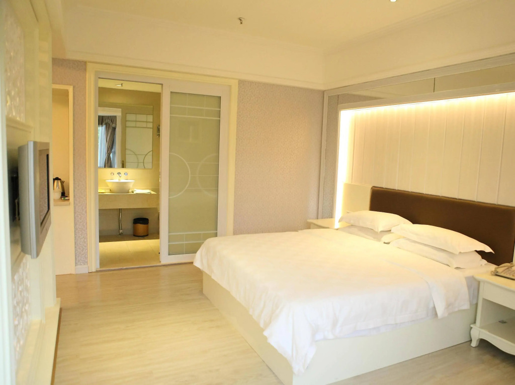 Bluesky Hotel