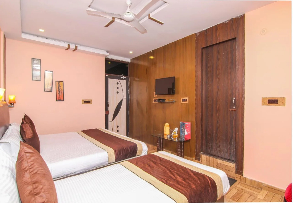 FabHotel Gazal Residency