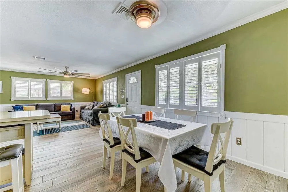 Summertime Sanctuary, Private Pool, 3 Bedrooms, Sleeps 8