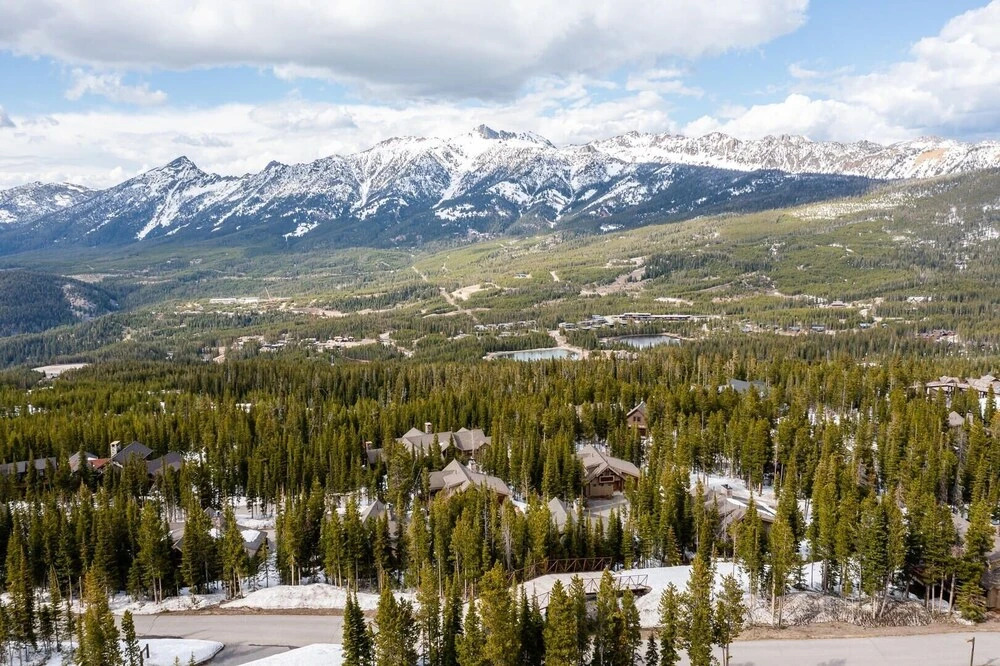 6 Mountain Home Road 4 Bedroom Home by Moonlight Basin Lodging