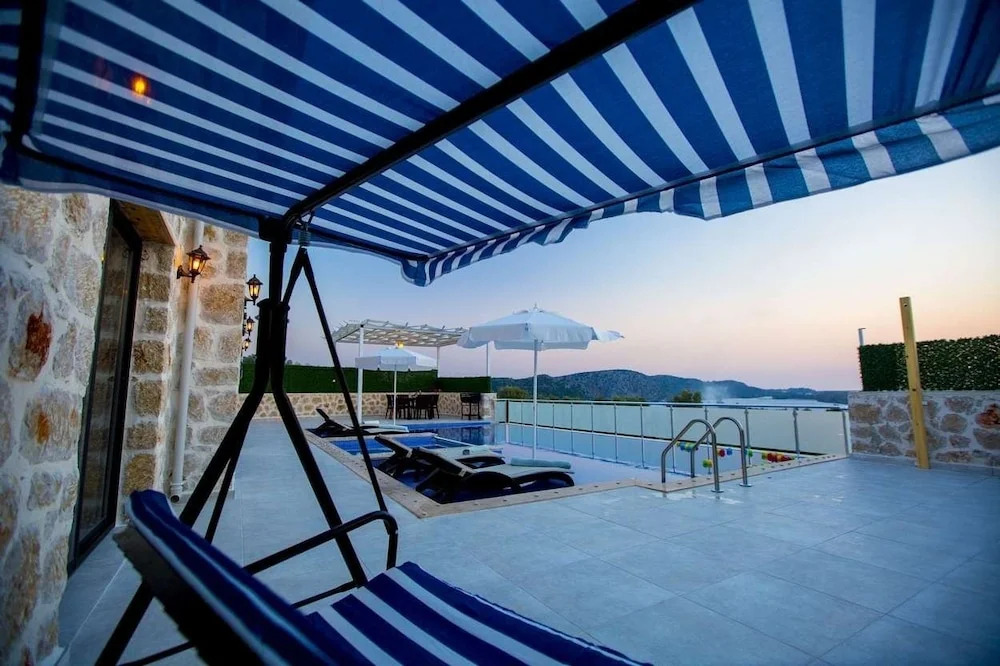 Villa Moon