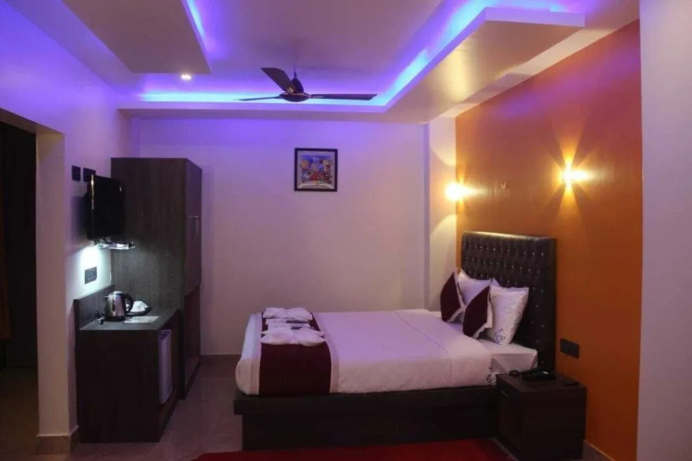 Hotel Rainbird