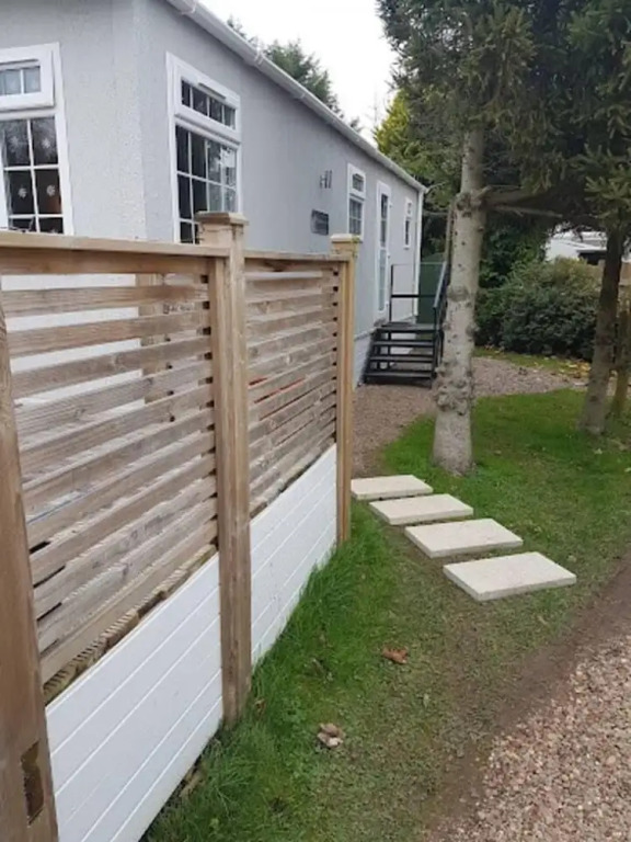 Lovely 2-bed Chalet at Robinhood Retreat Free Park