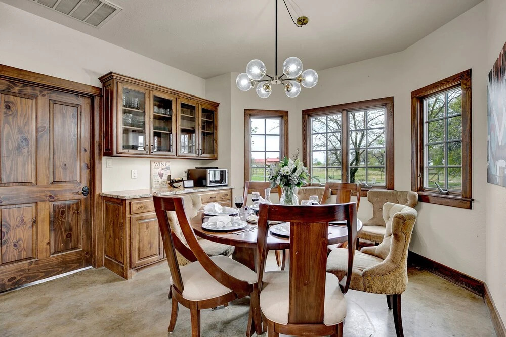 New Hill Country Dream House With Pool Table and Firepit and Gameshed