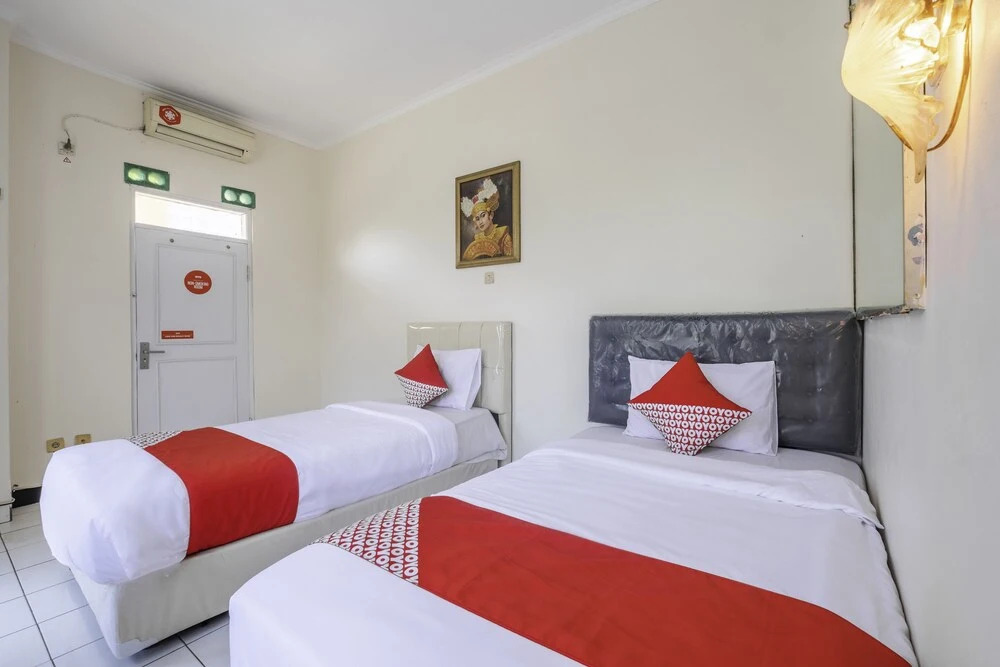 Syahransah Guest House by Oyo Rooms
