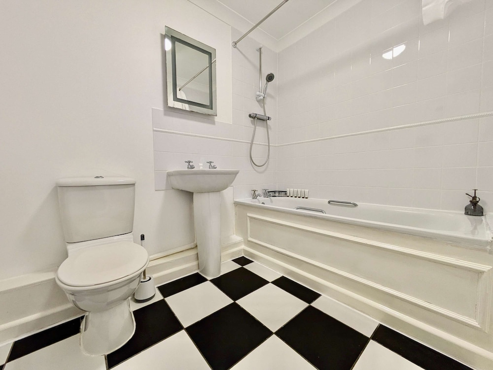 Charming 2-bedroom Flat in London