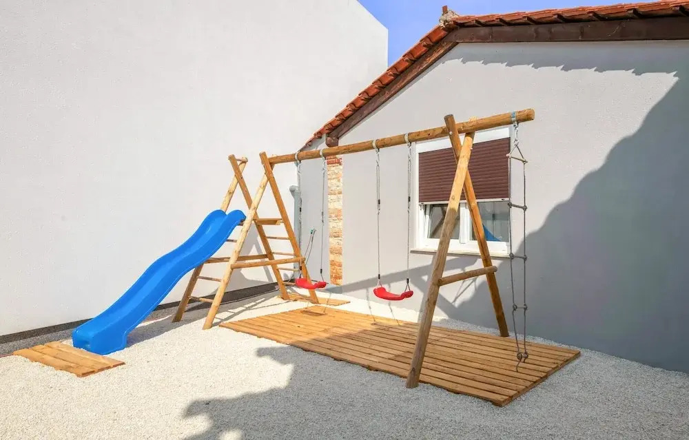 Awesome Home in Vodnjan With 3 Bedrooms, Internet and Outdoor Swimming Pool