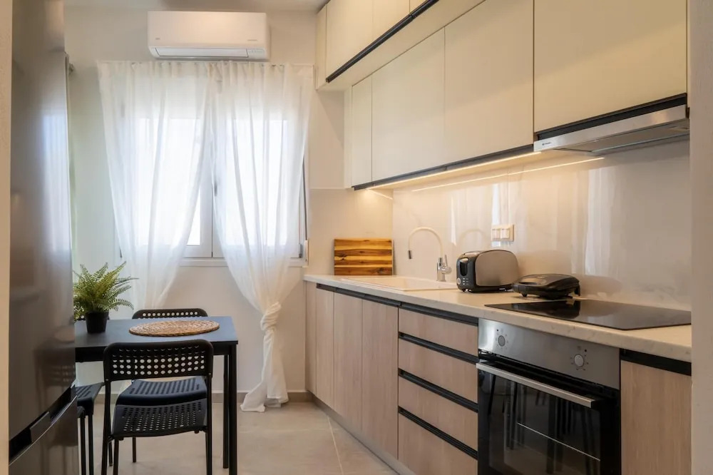 Pananos Sq House II