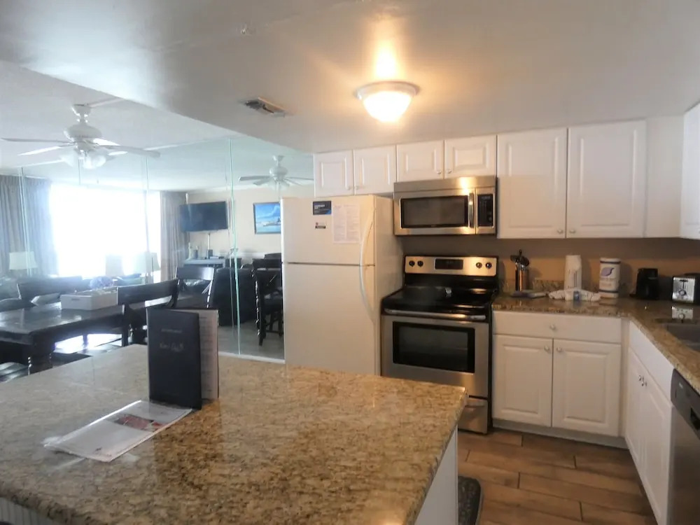 0807 Waters Edge Resort 1 Bedroom Condo by Redawning