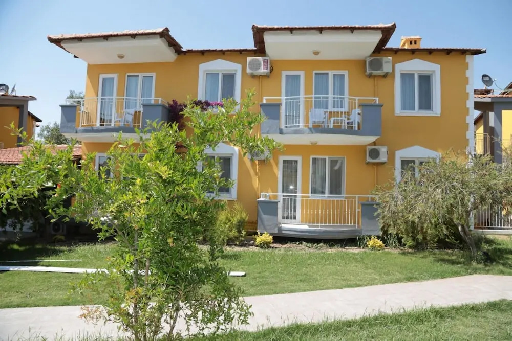 Hotel Room with Shared Pool near Beach in Kusadasi
