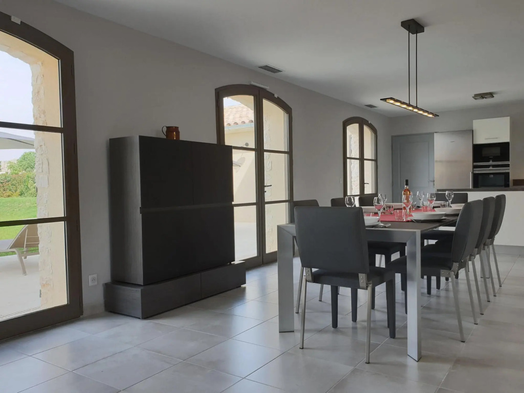 Stunning Villa in Uzès - Garrigues Sainte Eulalie With Pool
