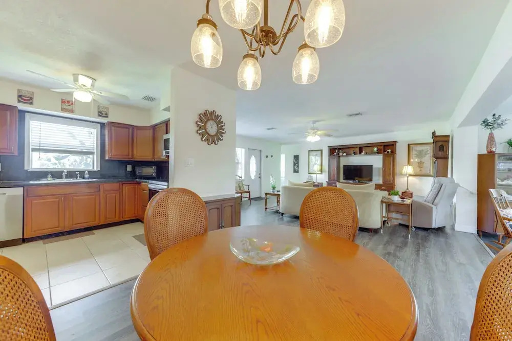 1 Mi to Sand! Deerfield Beach Home w/ Patio