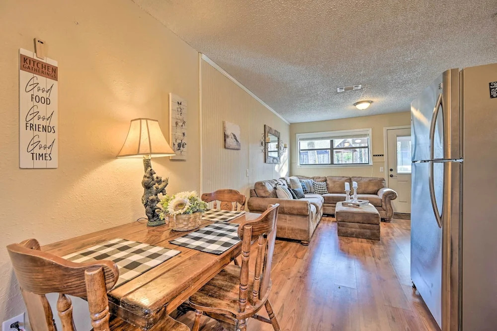 'hidden Oaks' Broken Bow Vacation Rental, Pets OK!