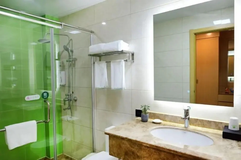 GreenTree Inn Ningbo Beilun District Meishan Beach Business Hotel