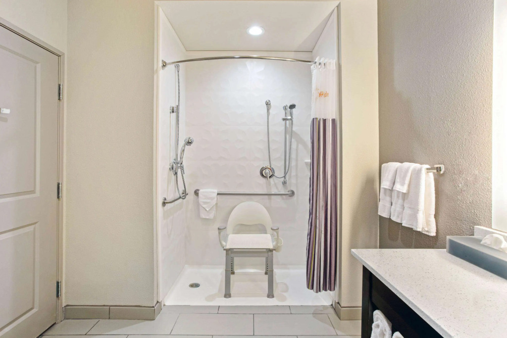 La Quinta Inn & Suites by Wyndham Sweetwater East