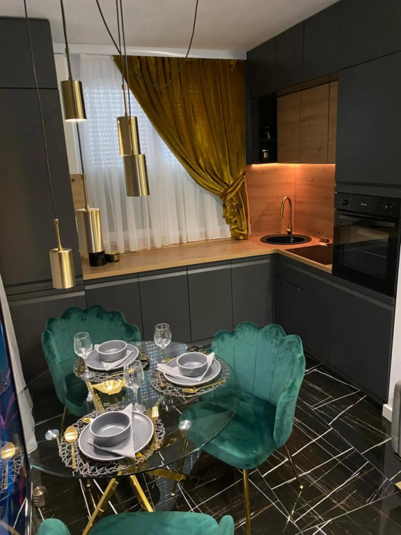 Jungle Apartment