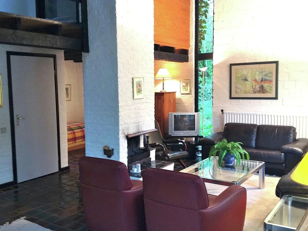 Cozy Holiday Home With Wood Burner in a Green Area
