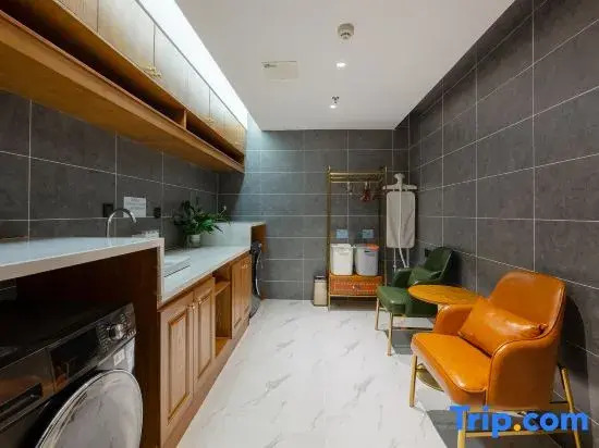 James Joyce Coffetel Hotel (Jinan Gangcheng District Yinzuo Mall)