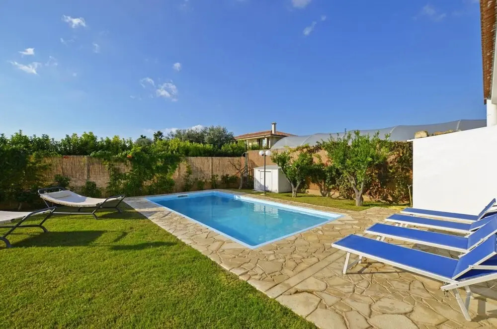 Villa Villino Blu Large Private Pool Walk to Beach A C Wifi