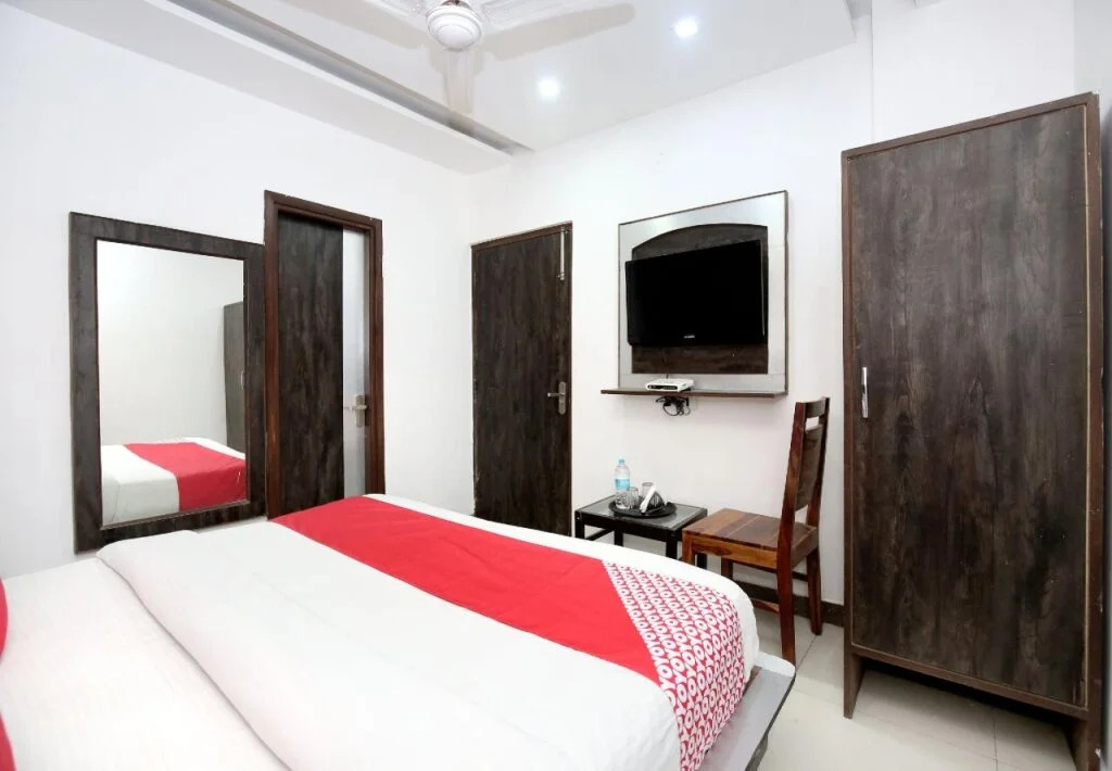 Hotel Royal Blue By OYO Rooms