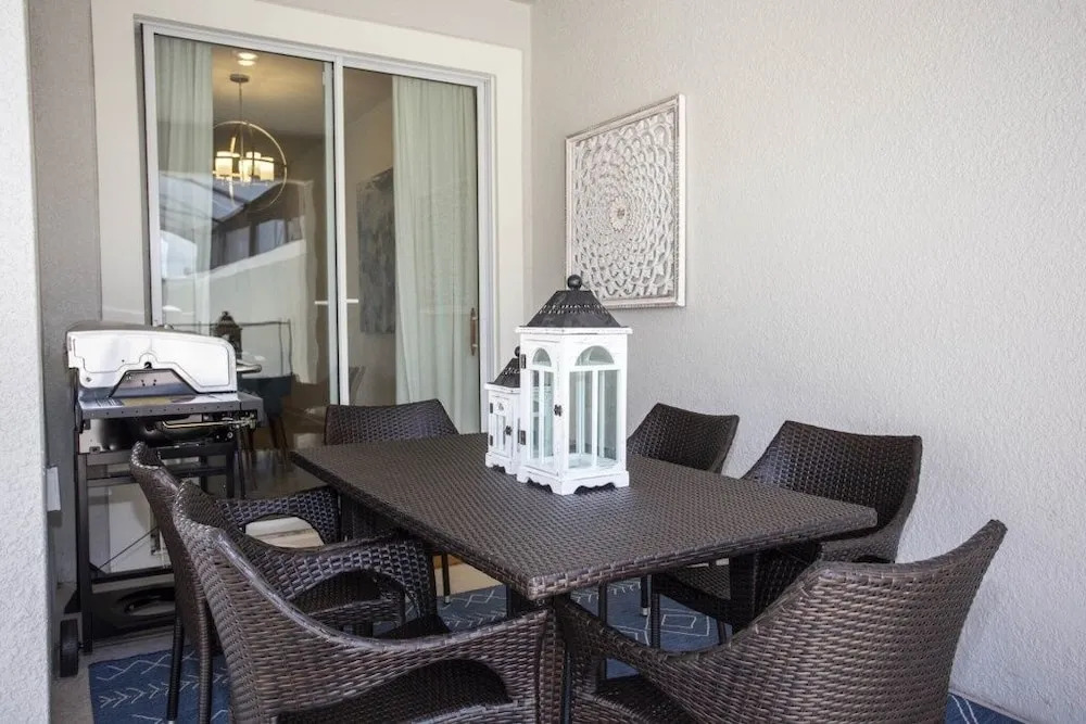 Luxury 4 Bed Villa For 10 Guests Townhouse