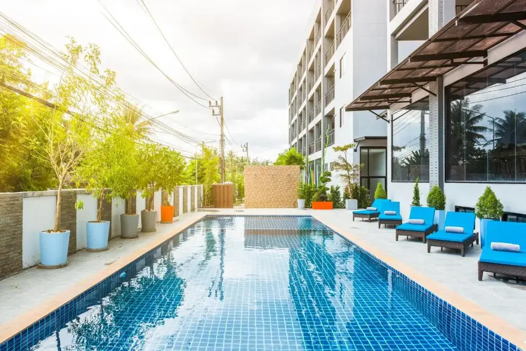 Maikhao Hotel, Phuket