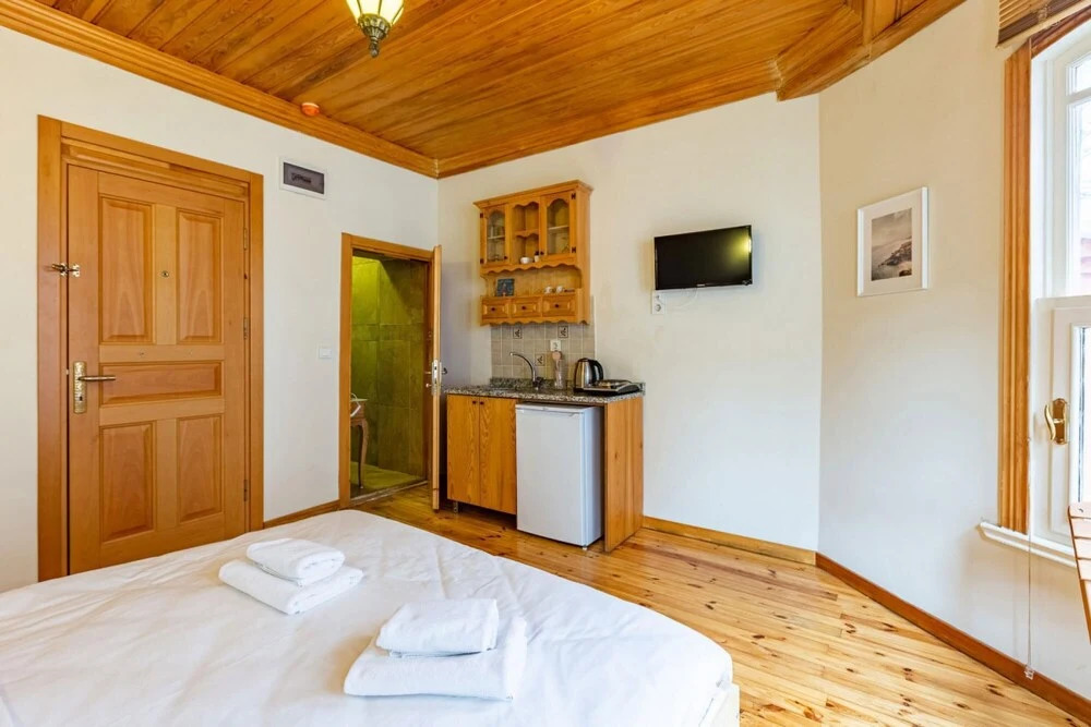 Cozy Flat Near Trendy Attractions in Balatfatih--