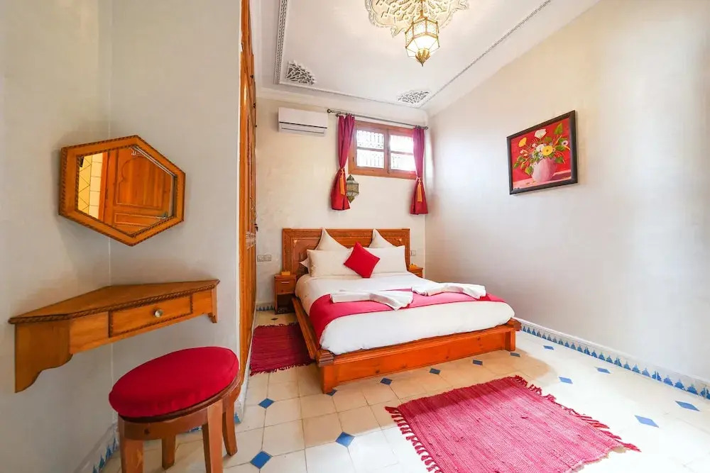 Luxurious Aghmat Villa With Private Pool and Panoramic Mountain Views