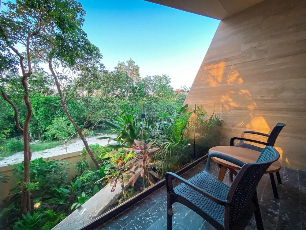 Mistiq Tulum