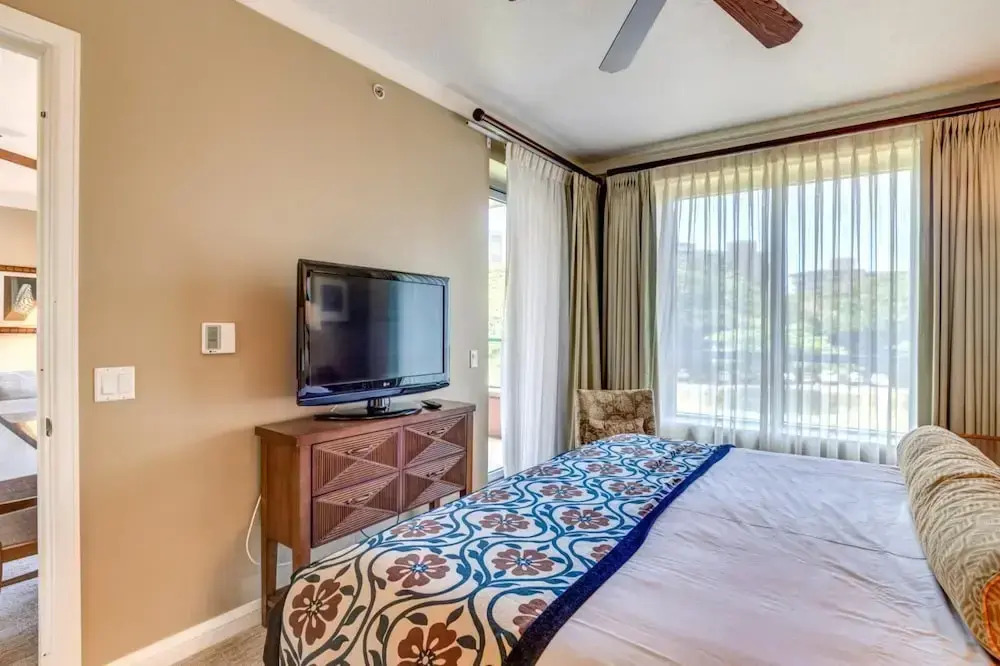 K B M Resorts- HKK-236 Spacious 1Bd villa, chefs kitchen, easy pool and beach access