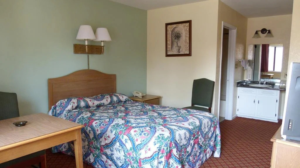 The Bolivar Inn