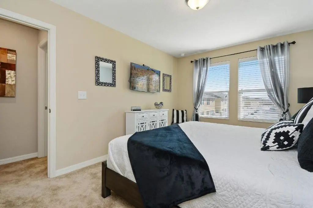 Family Friendly 4 Bedroom Close to Disney 5148