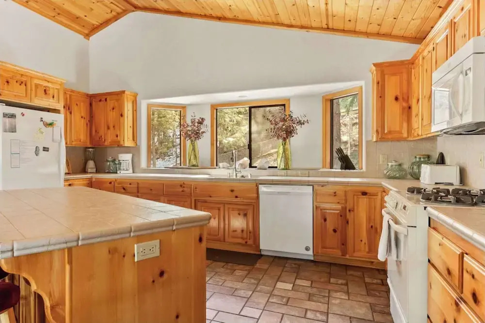 Hunter's Retreat in Upper Moonridge!