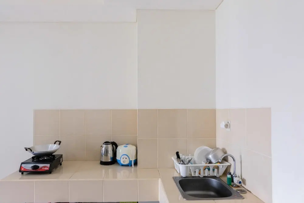Simply Furnished 1BR @ Skyline Paramount Apartment