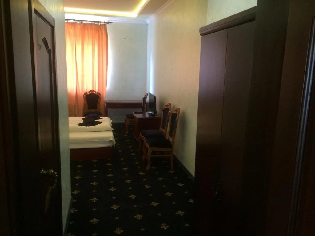 Restaurant and Hotel Complex LOMAKINA