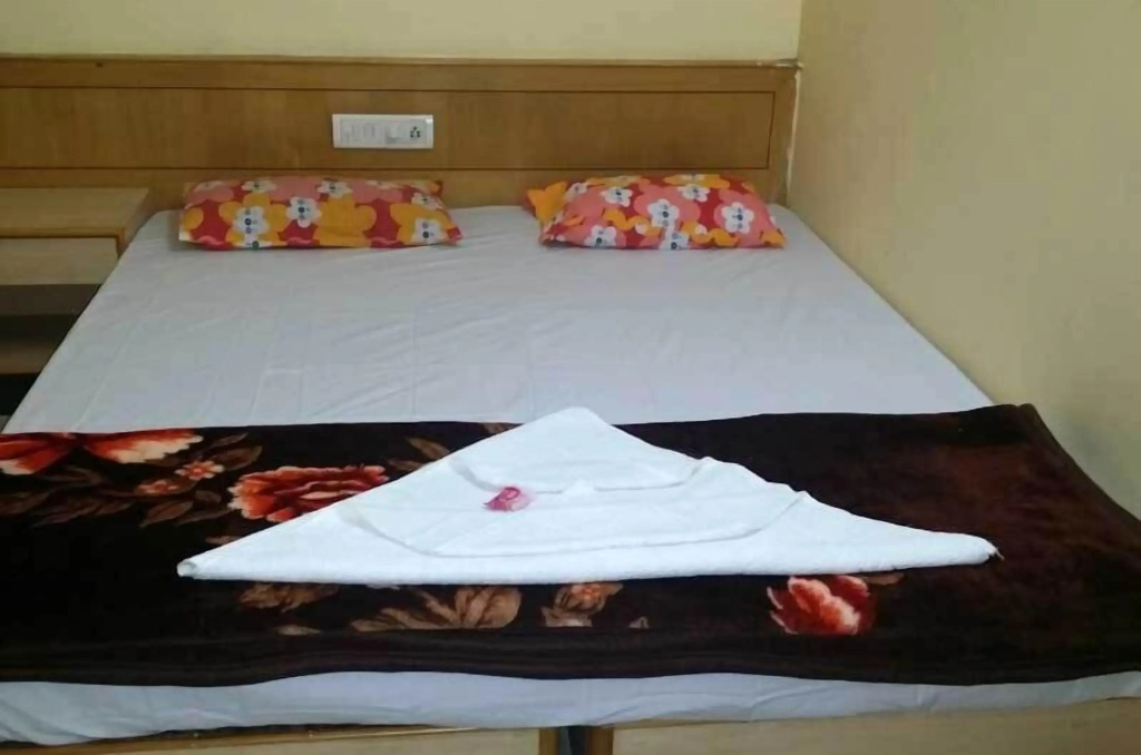 Gangaur Desert Resort By Park Tree