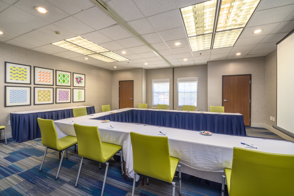 Holiday Inn Express Phoenix-Airport/University Drive by IHG