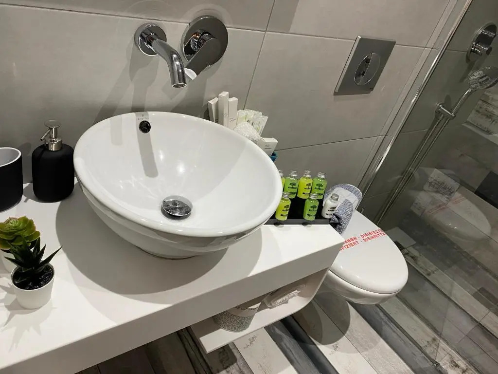 V-Suites
