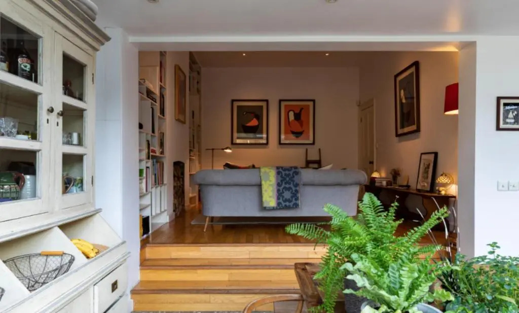 Stunning 5 bed house with private garden