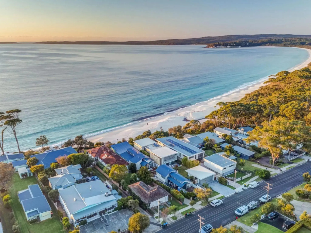 Elandra Absolute Beach Front Luxury