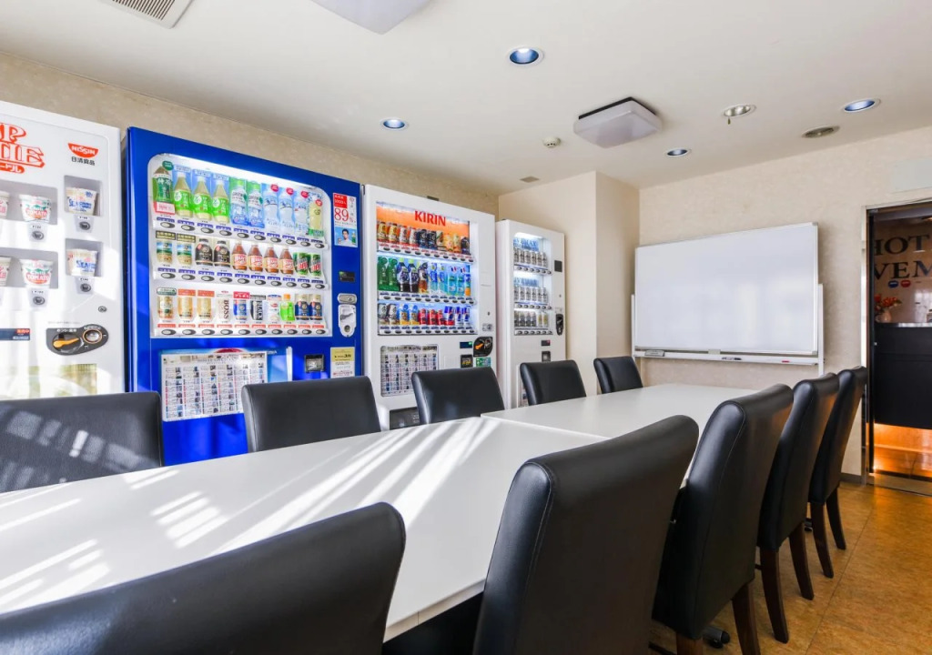 HOTEL LiVEMAX BUDGET Tokyo Hamura Ekimae