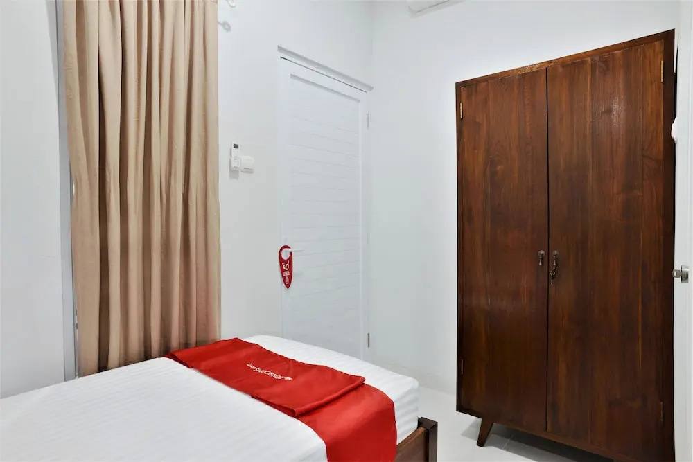 ZEN Rooms Bintaro Sector 3