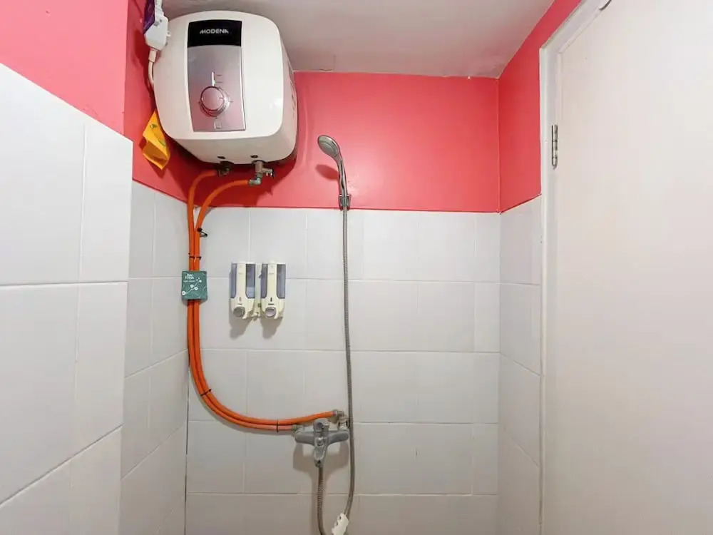Homey Studio At Apartment Suites @Metro