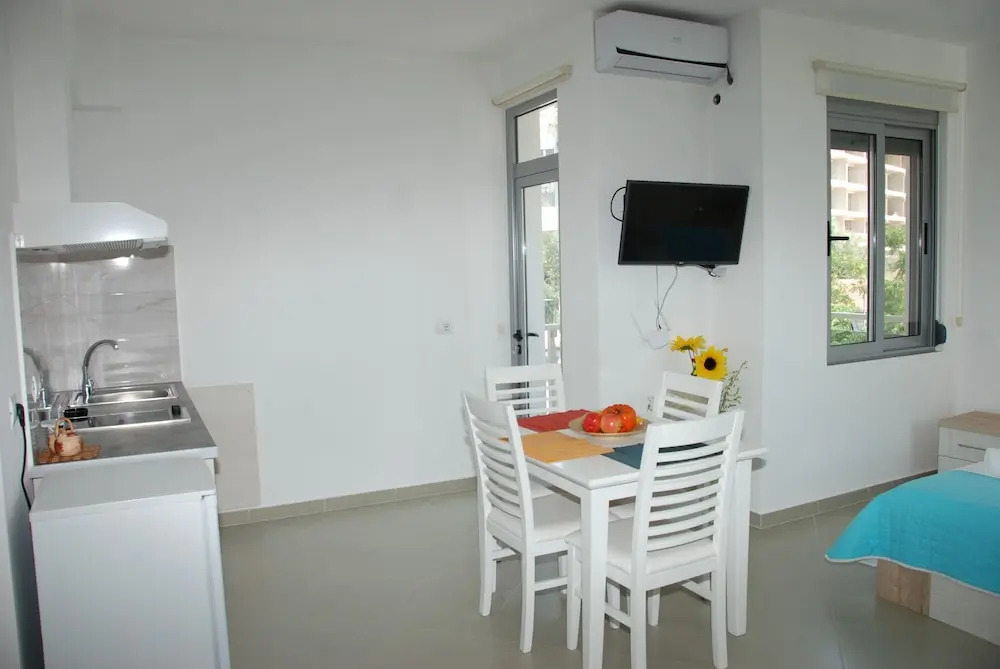 Elegance Apartments