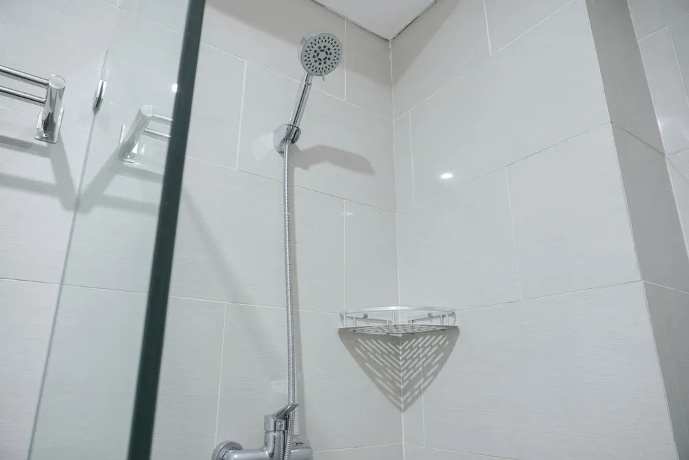 Nice And New 1Br With Office Room At Daan Mogot City Apartment