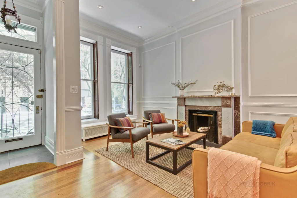 Spacious Chicago House near Oak Street Beach