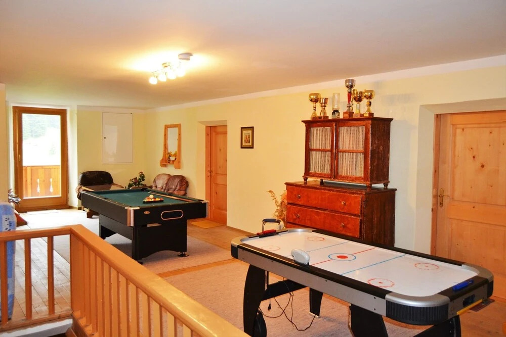 Apartment With 5 Bedrooms in Strassen, With Wonderful Mountain View, P